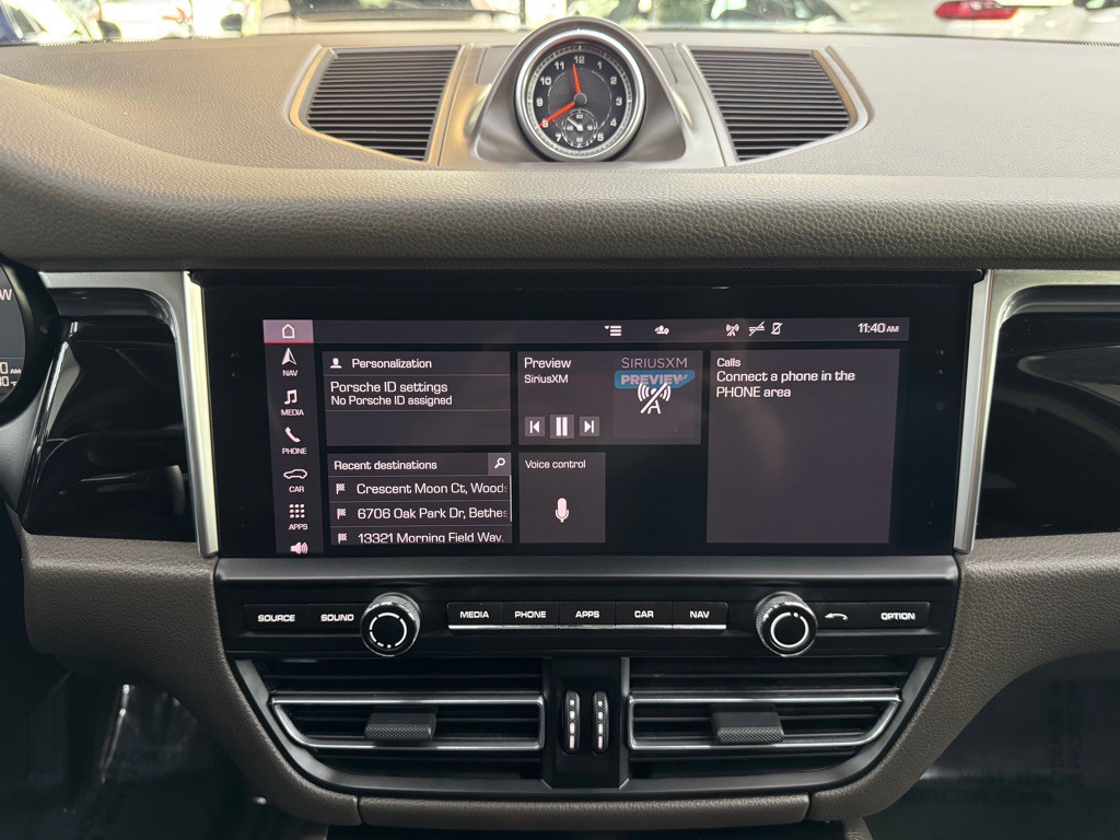2020 Porsche Macan Image 33