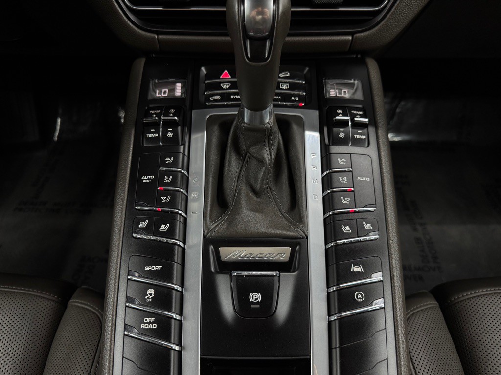 2020 Porsche Macan Image 37