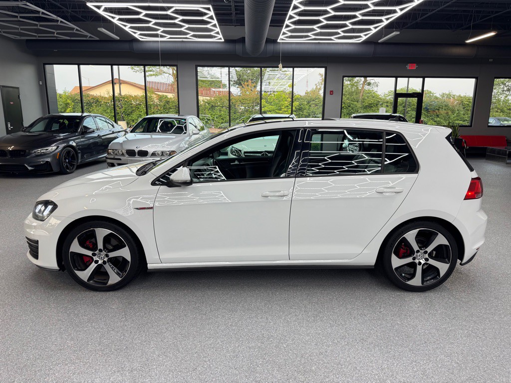 2015 Volkswagen GTI Image 7
