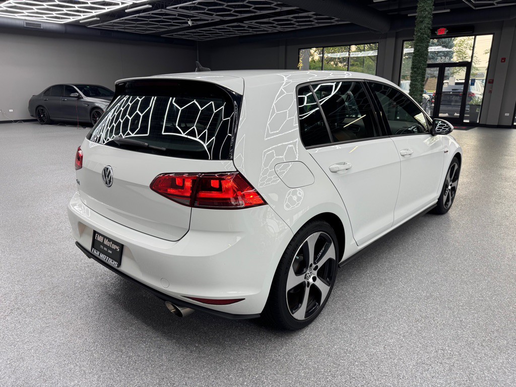 2015 Volkswagen GTI Image 10