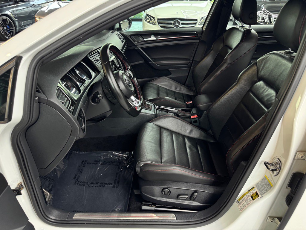 2015 Volkswagen GTI Image 15