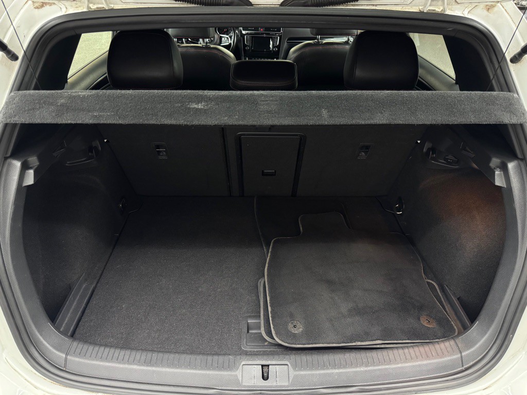 2015 Volkswagen GTI Image 19