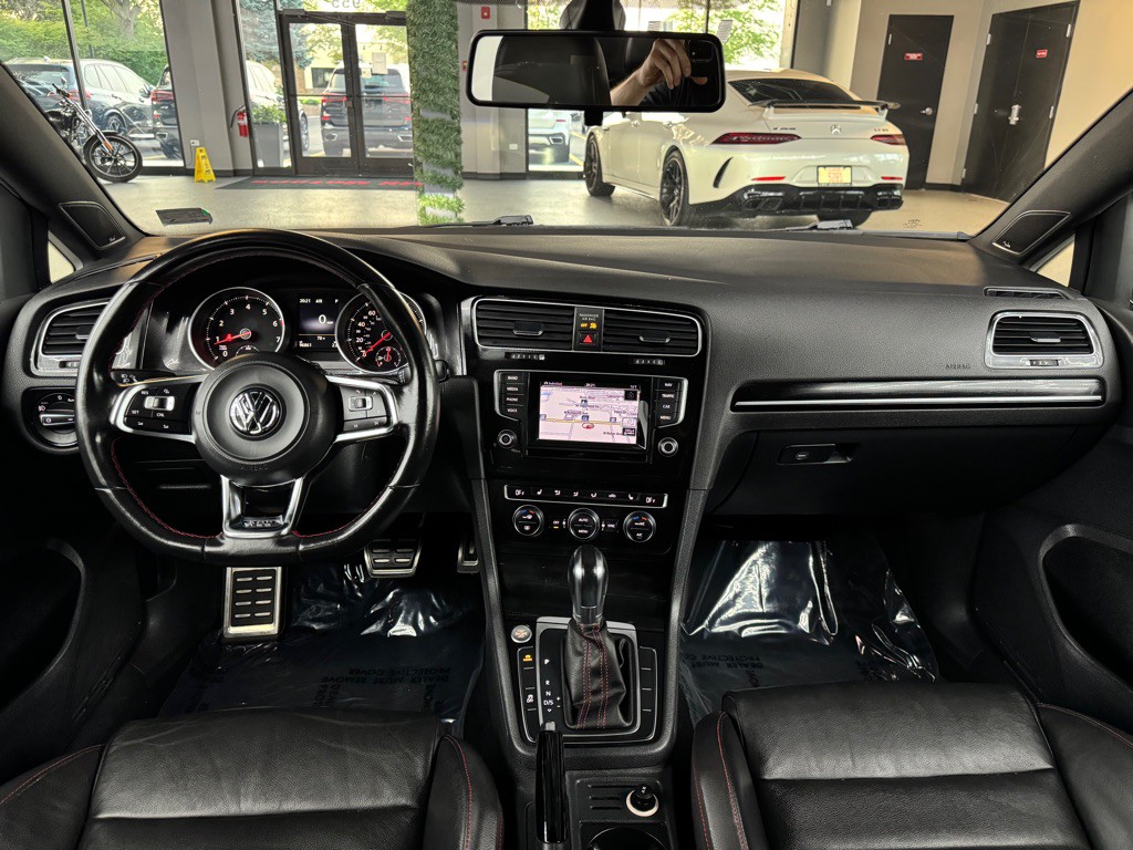 2015 Volkswagen GTI Image 25