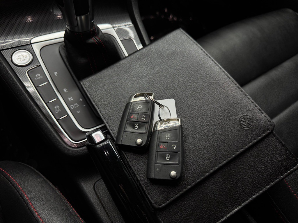 2015 Volkswagen GTI Image 33