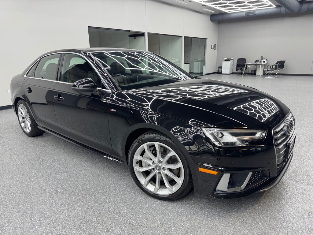 2019 Audi A4 Image 2