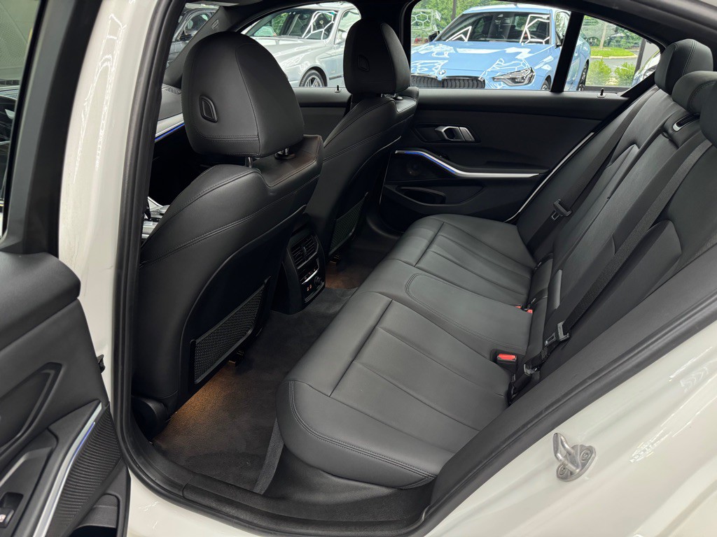 2020 BMW 3 Series Image 23