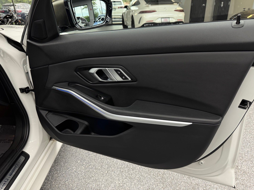 2020 BMW 3 Series Image 29