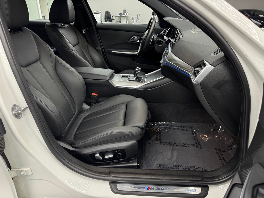 2020 BMW 3 Series Image 30
