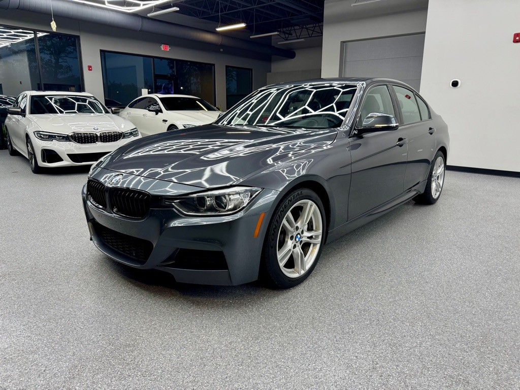 2013 BMW 3 Series Image 5