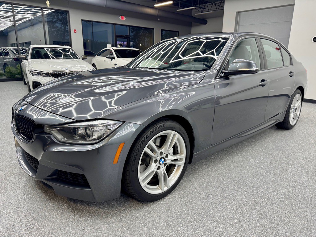 2013 BMW 3 Series Image 6