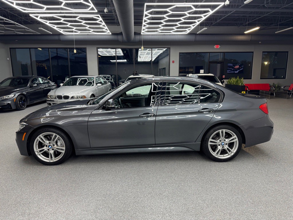 2013 BMW 3 Series Image 7