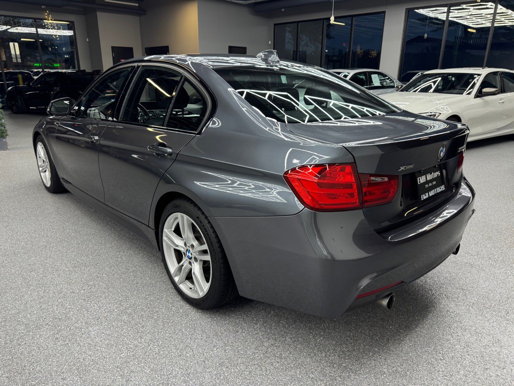 2013 BMW 3 Series Image 8