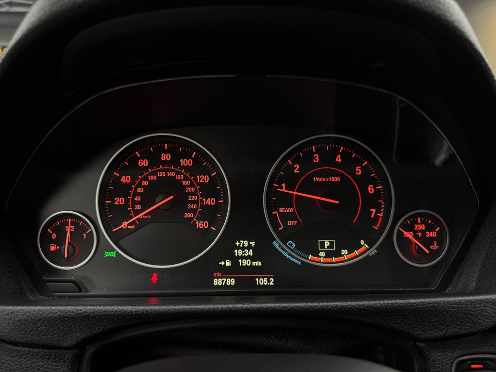 2013 BMW 3 Series Image 35