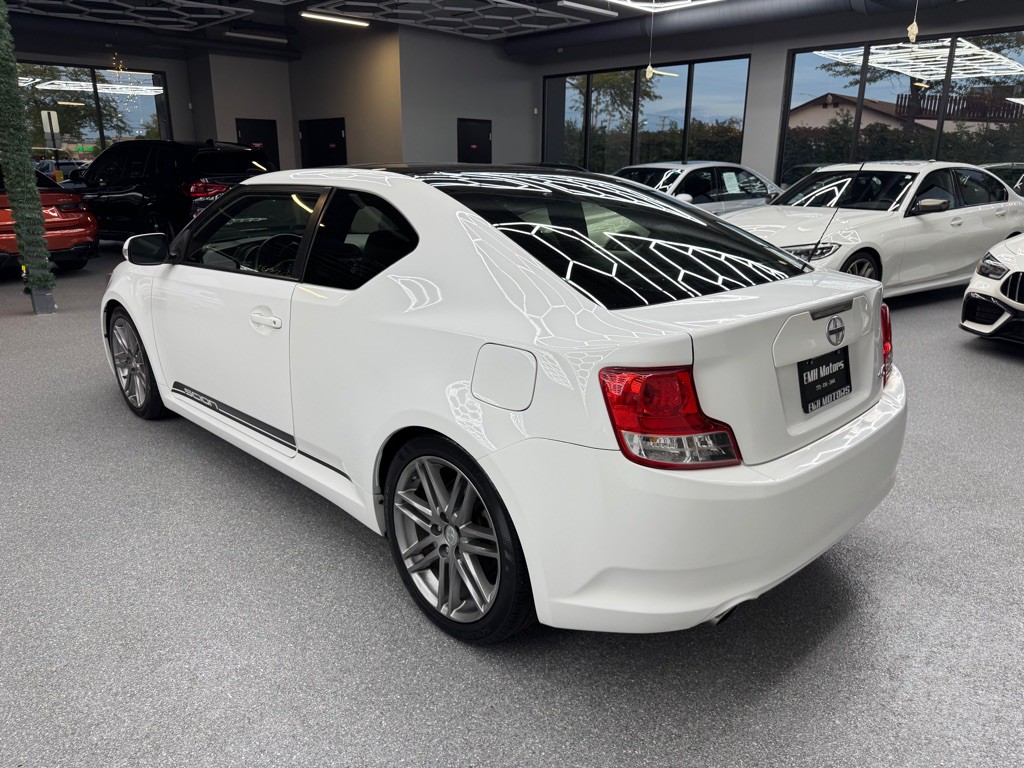 2013 Scion tC Image 8
