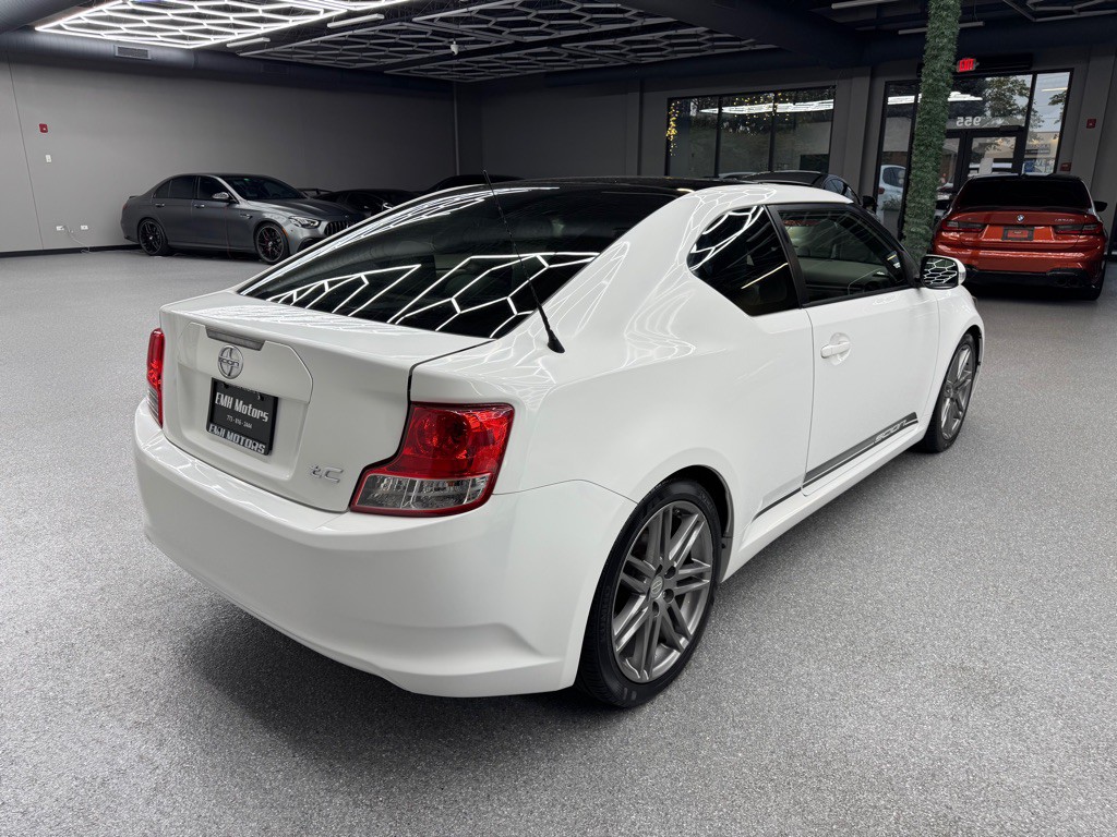 2013 Scion tC Image 11