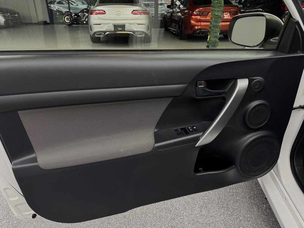 2013 Scion tC Image 15
