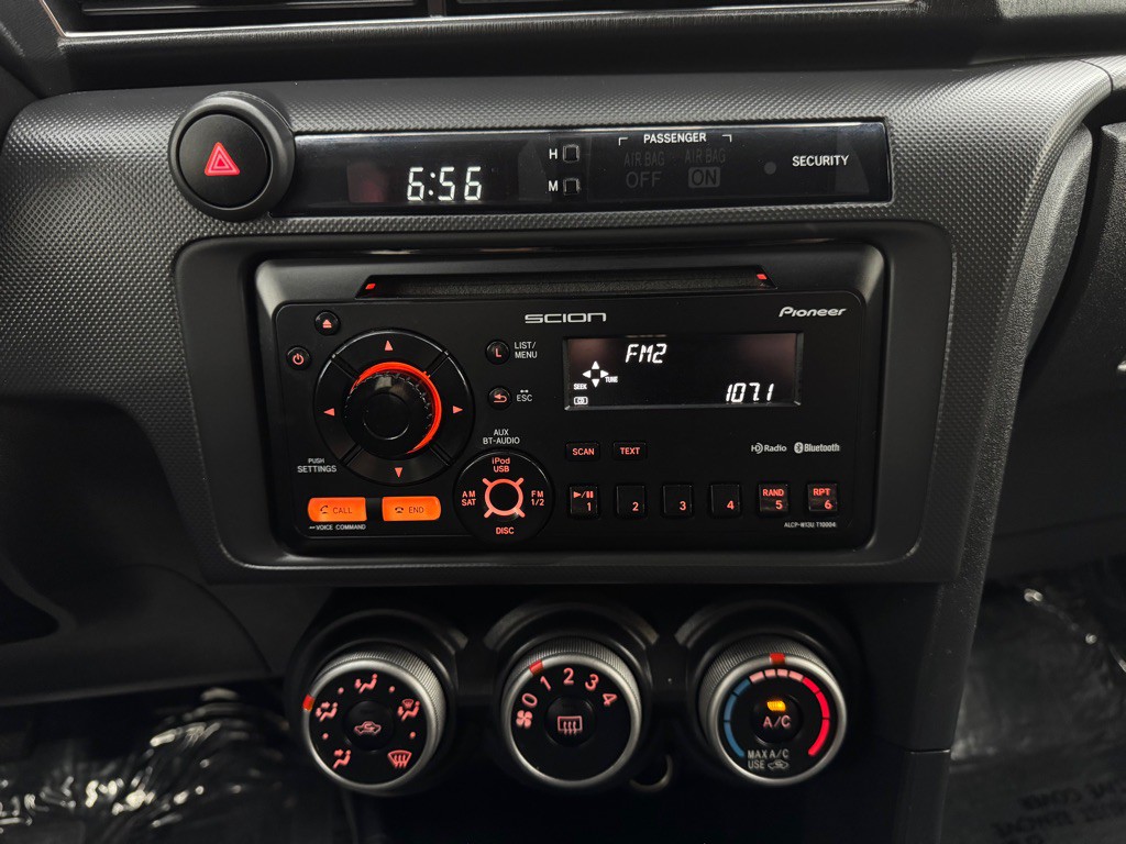 2013 Scion tC Image 23