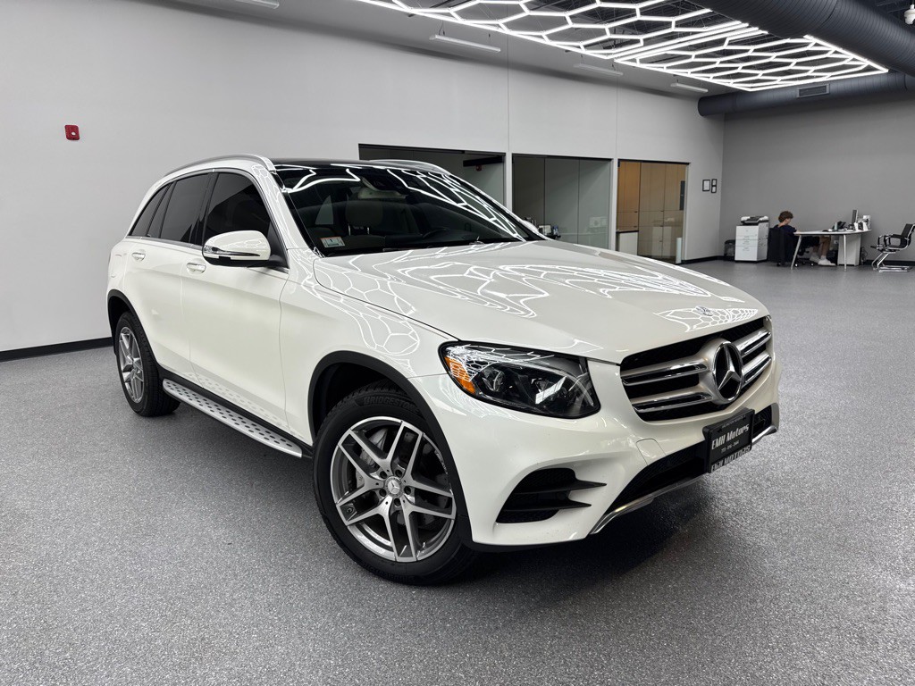 2016 Mercedes-Benz GLC-Class Image 1