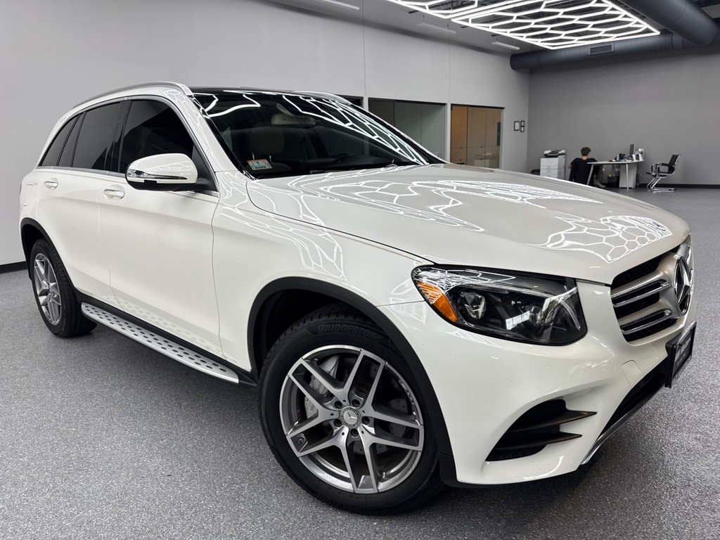 2016 Mercedes-Benz GLC-Class Image 2