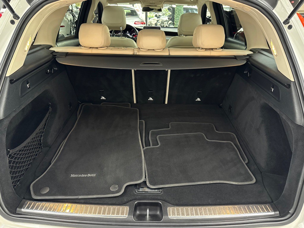 2016 Mercedes-Benz GLC-Class Image 16