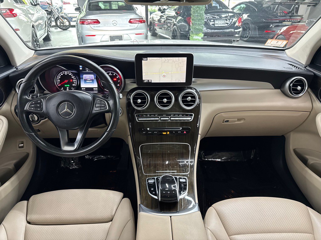 2016 Mercedes-Benz GLC-Class Image 22