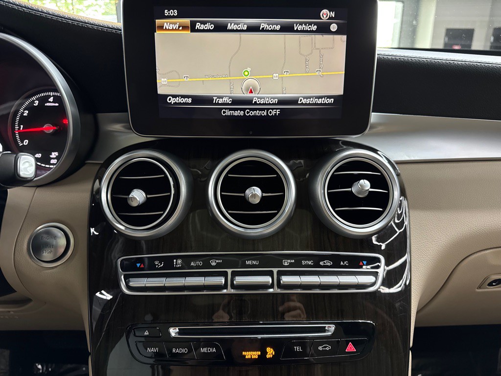 2016 Mercedes-Benz GLC-Class Image 24
