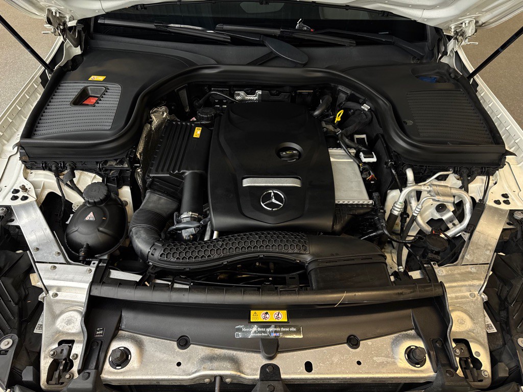 2016 Mercedes-Benz GLC-Class Image 31