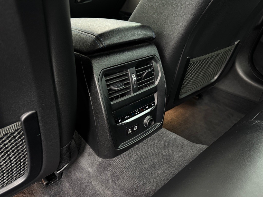 2020 BMW 3 Series Image 21