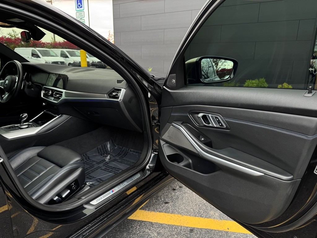 2020 BMW 3 Series Image 26