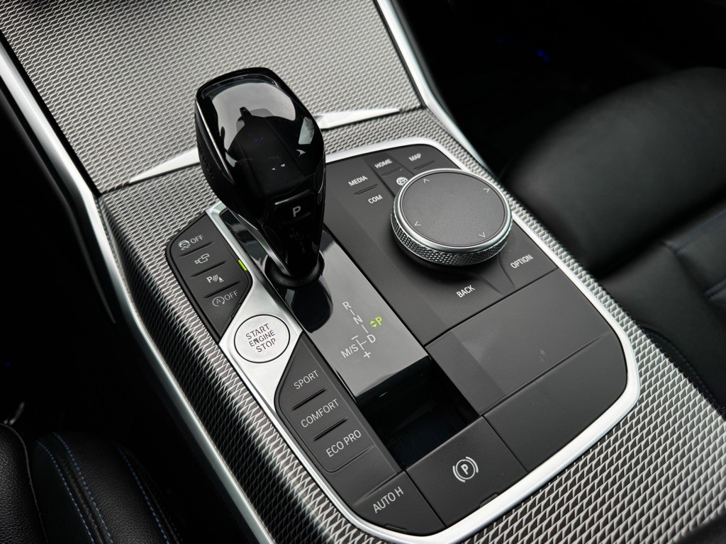 2020 BMW 3 Series Image 40