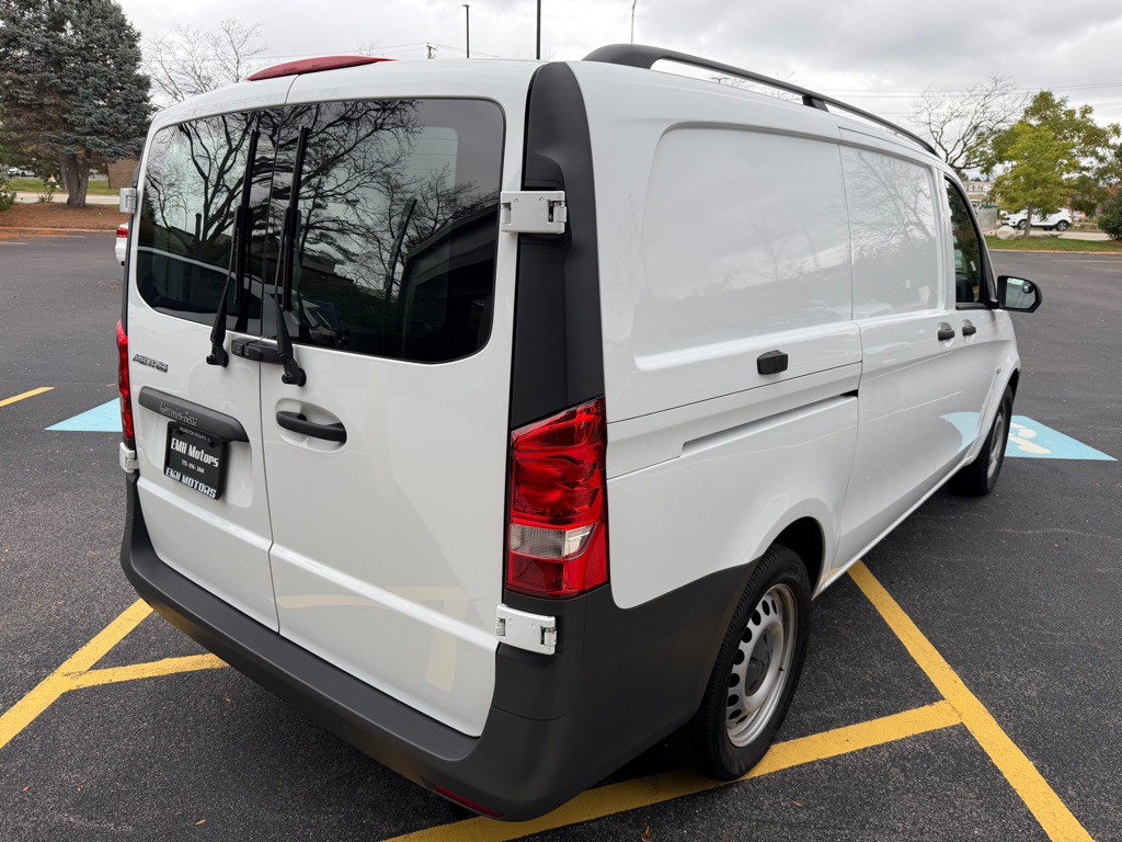 2016 Mercedes-Benz Metris Image 6