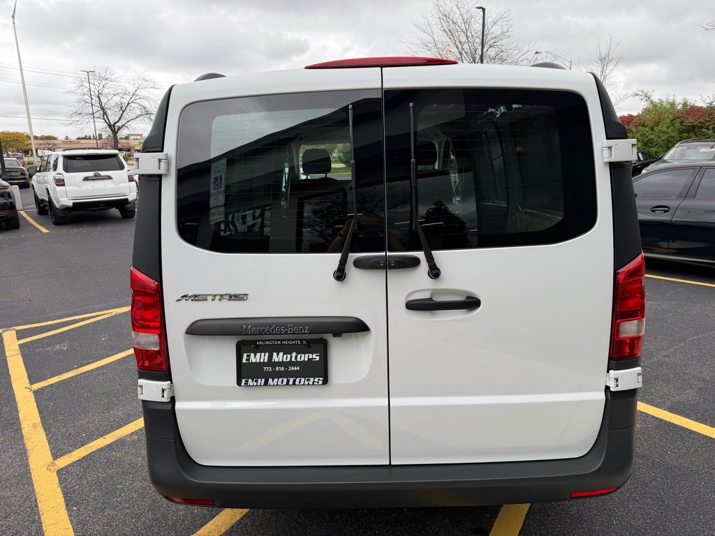 2016 Mercedes-Benz Metris Image 7