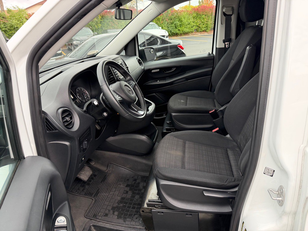 2016 Mercedes-Benz Metris Image 11