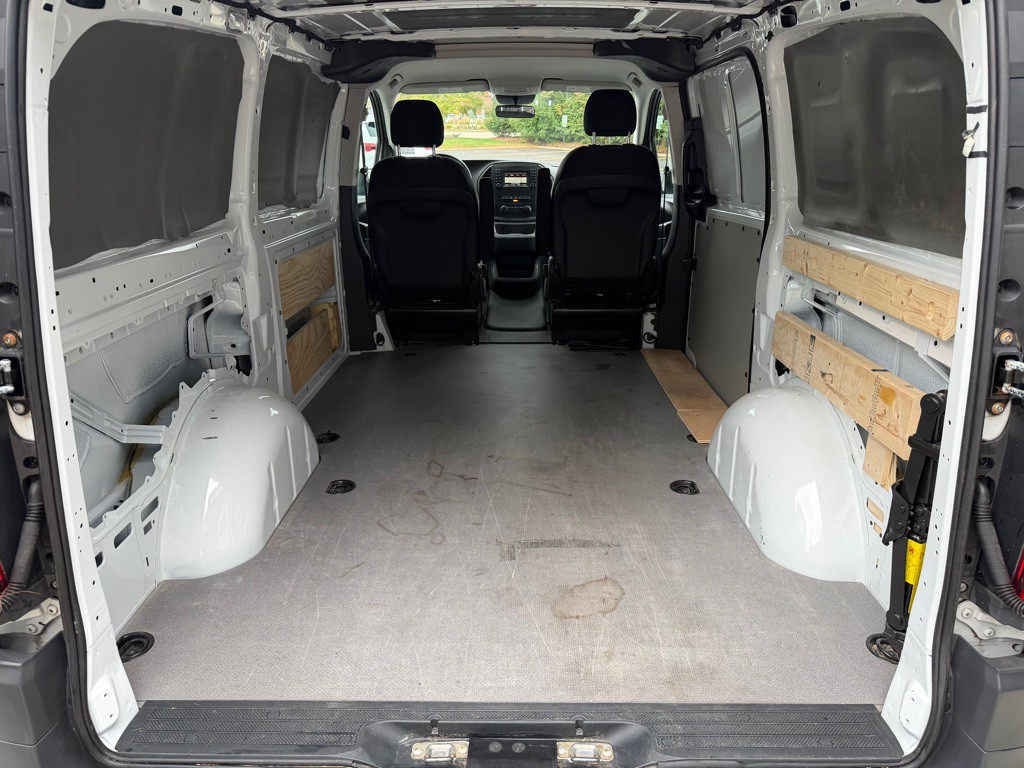 2016 Mercedes-Benz Metris Image 13
