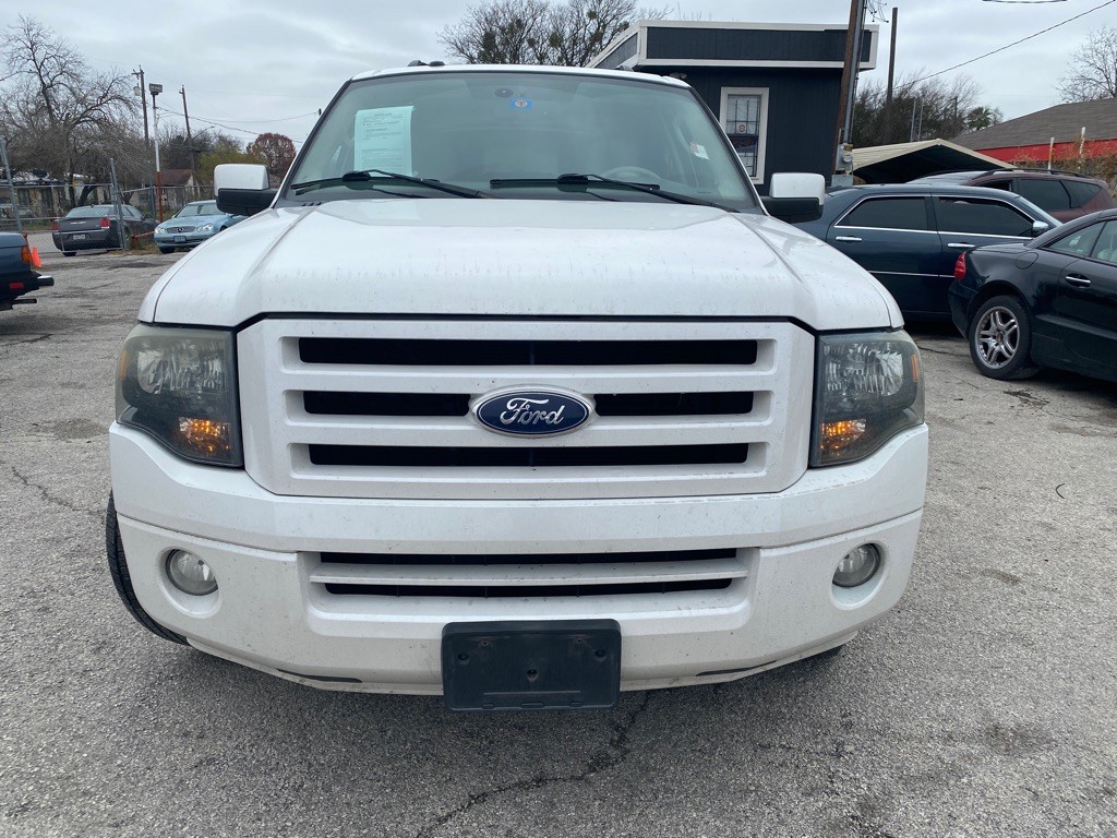 2010 Ford Expedition Image 2