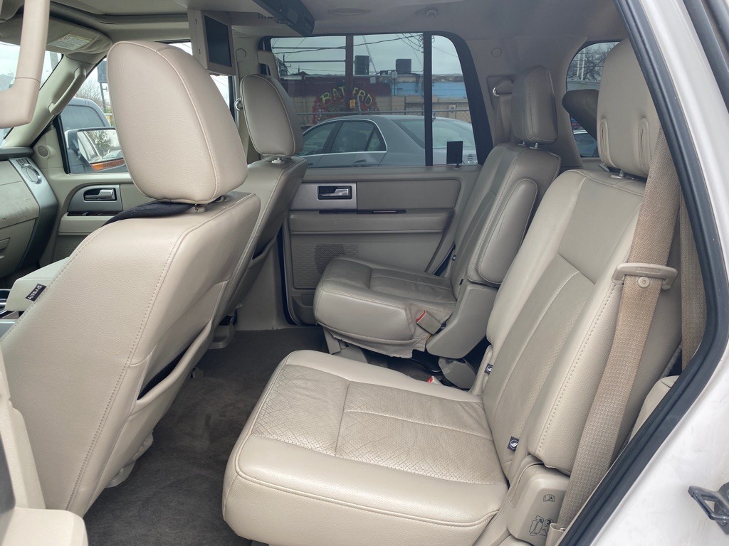2010 Ford Expedition Image 7