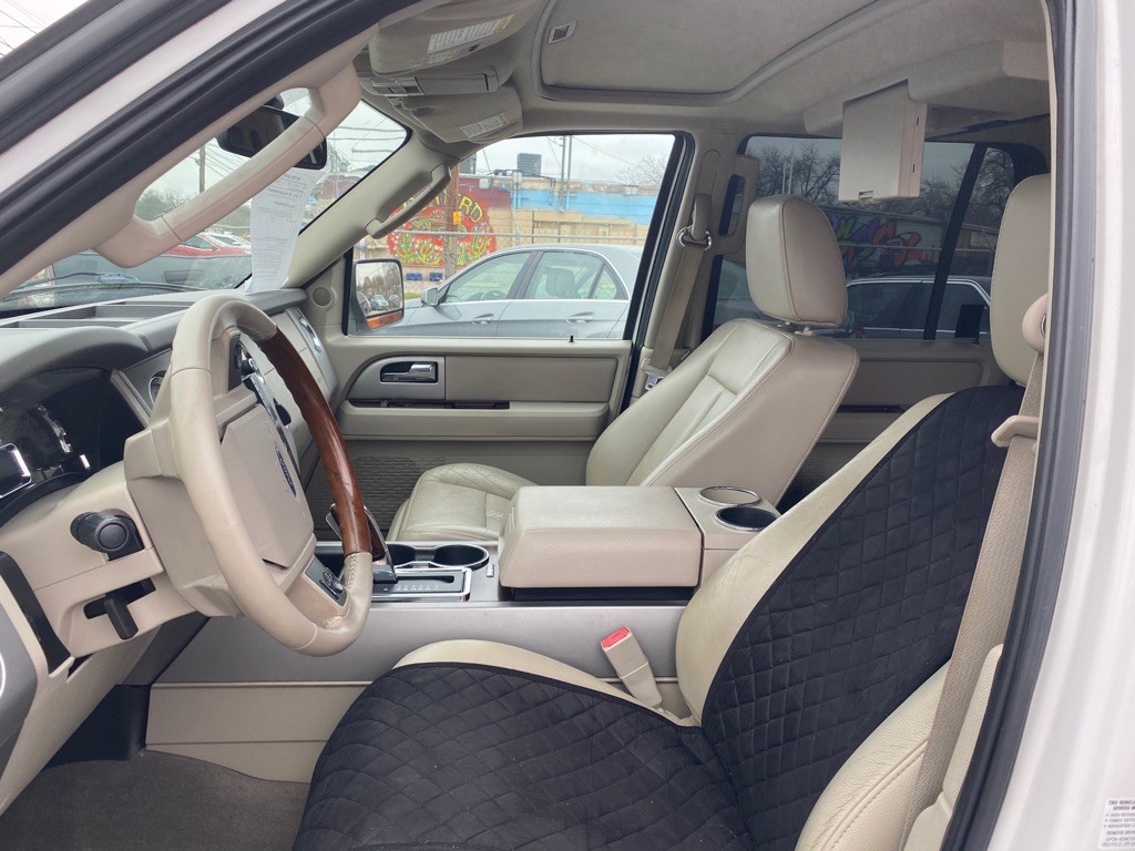 2010 Ford Expedition Image 8