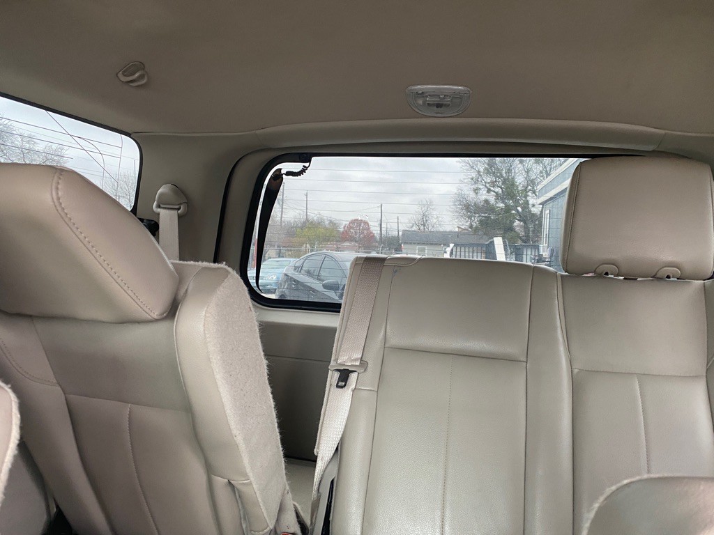 2010 Ford Expedition Image 9