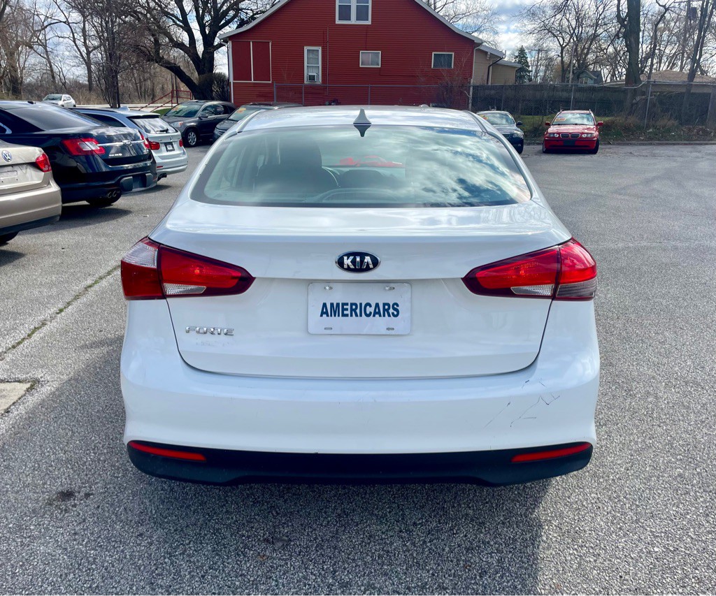 2017 Kia Forte Image 7