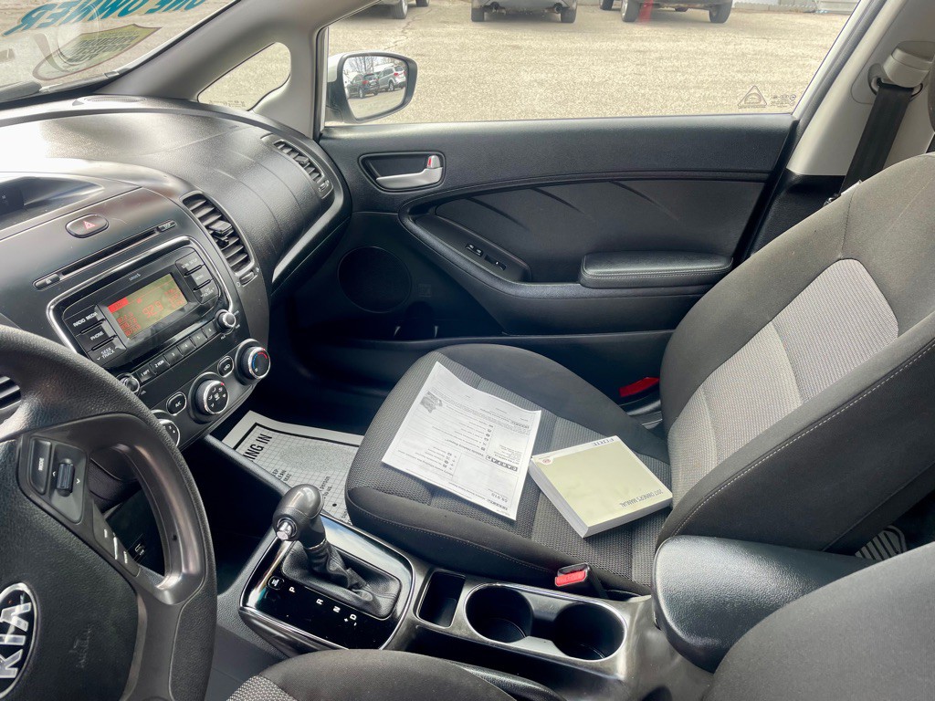 2017 Kia Forte Image 10