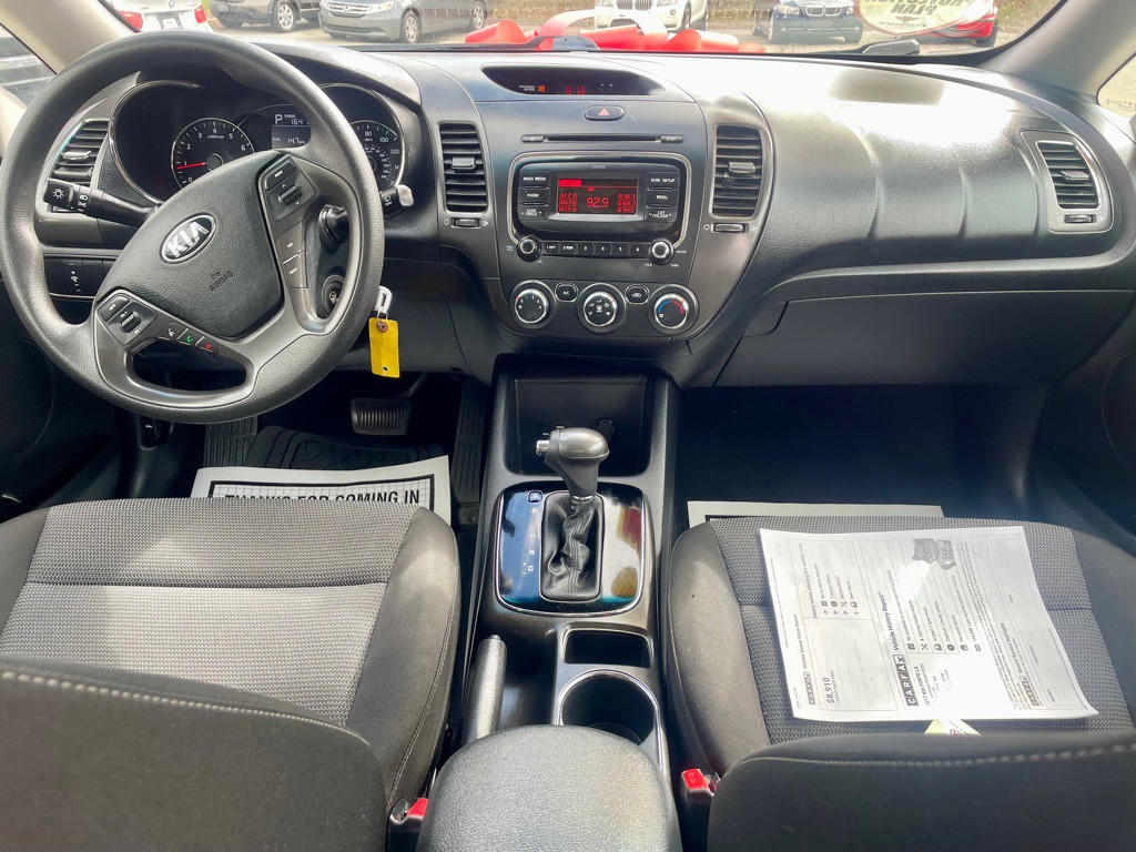 2017 Kia Forte Image 11