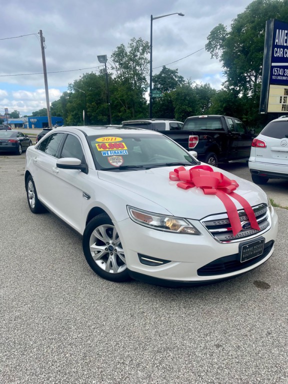 2011 Ford Taurus Image 3