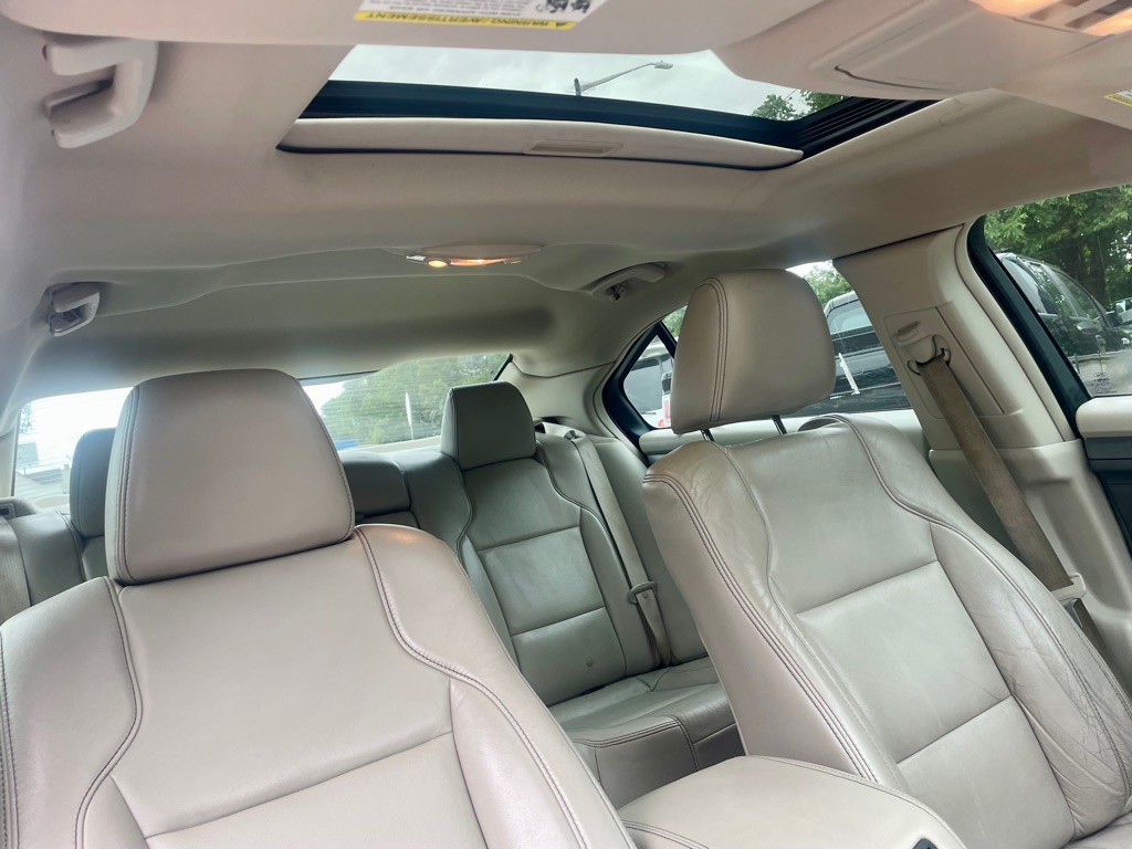 2011 Ford Taurus Image 14