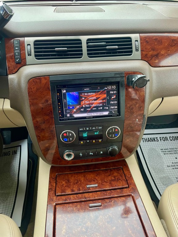 2010 Chevrolet Tahoe Image 18