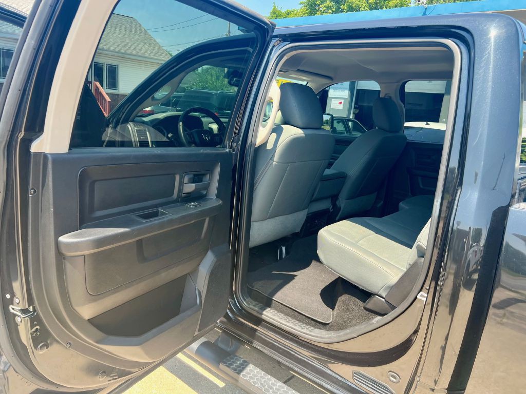 2015 RAM 1500 Image 10