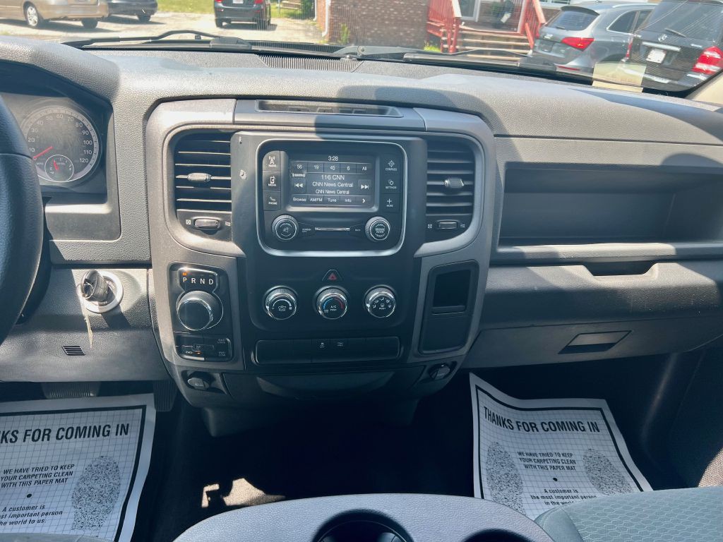 2015 RAM 1500 Image 17