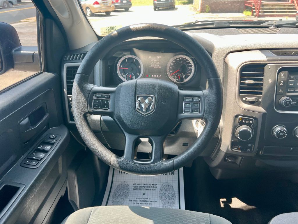 2015 RAM 1500 Image 18