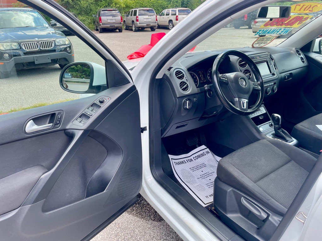 2017 Volkswagen Tiguan Image 9