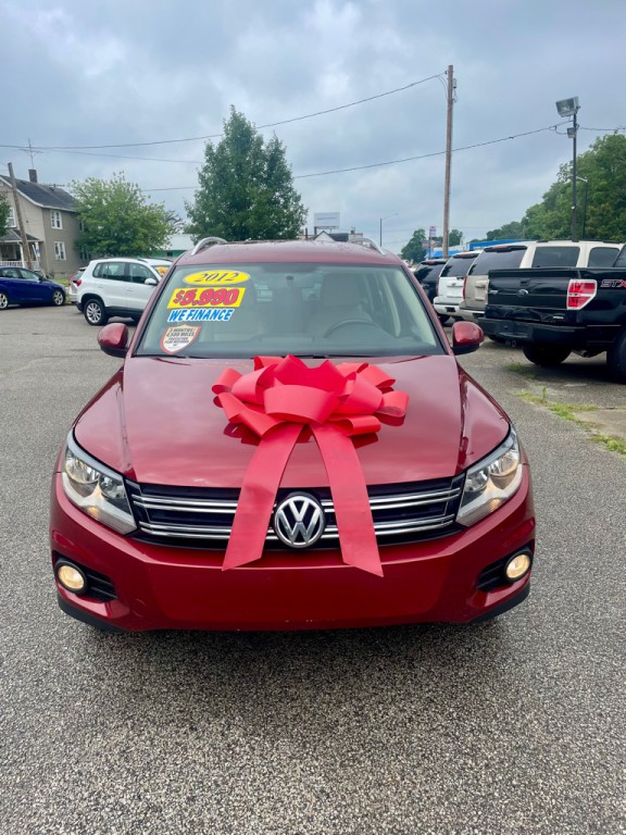 2012 Volkswagen Tiguan Image 2