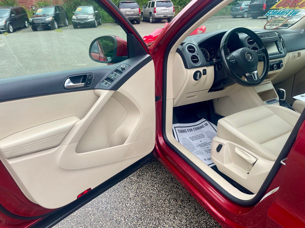 2012 Volkswagen Tiguan Image 9